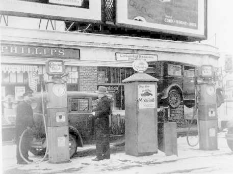 old-mobil-gas-station