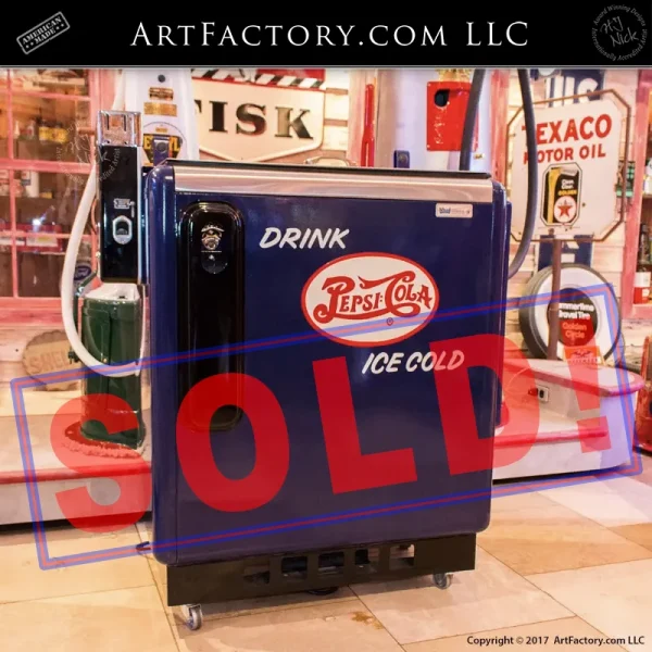 vintage pepsi machine, restored antique vending machine