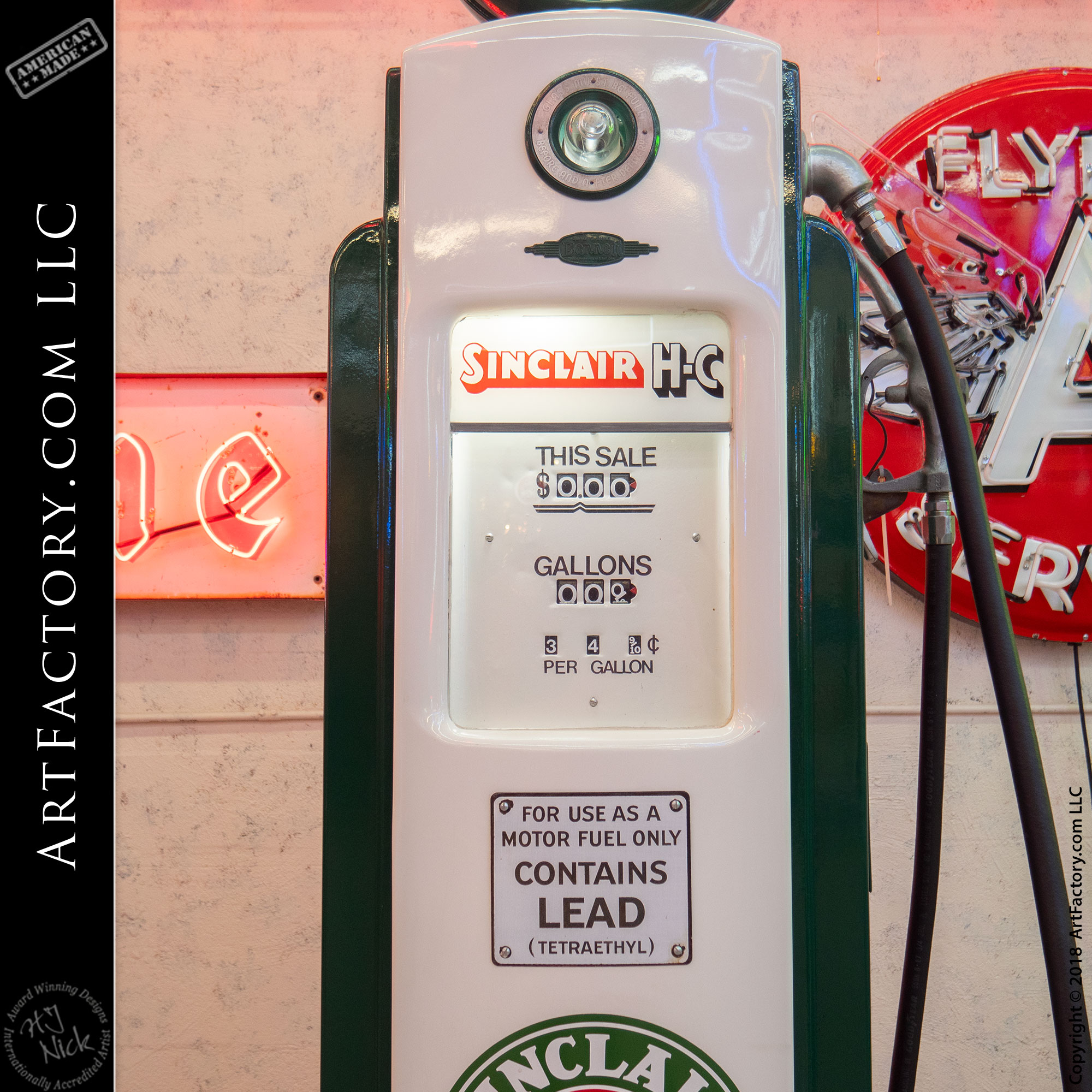 Vintage Green Sinclair Gasoline Pump