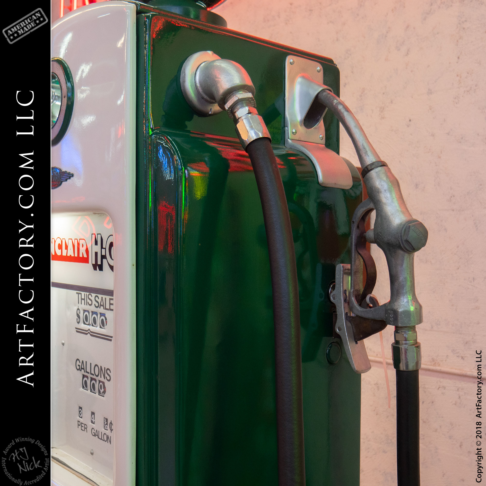 Vintage Green Sinclair Gasoline Pump