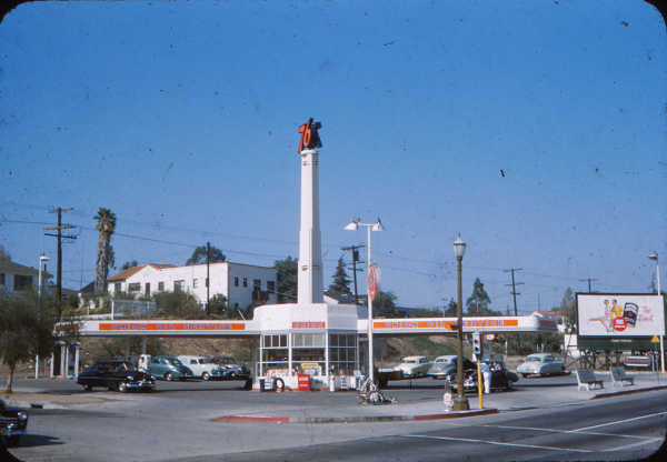 vintage Union 76 gas station