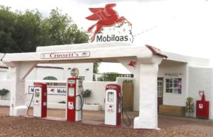Mobil Station - Right Out Of Old Route 66 - MOS89